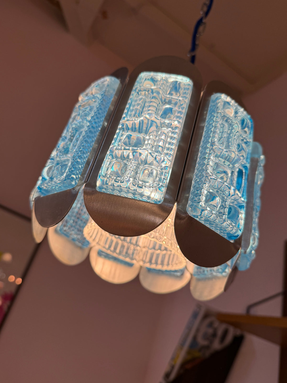 Hängelampe blau silber von Vitrika