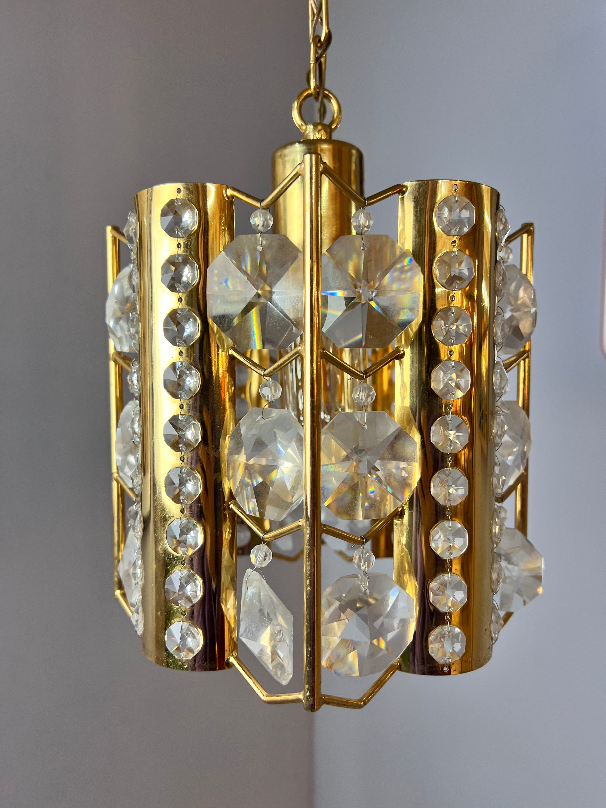 Vintage Hängelampe Messing Kristalle von Palwa