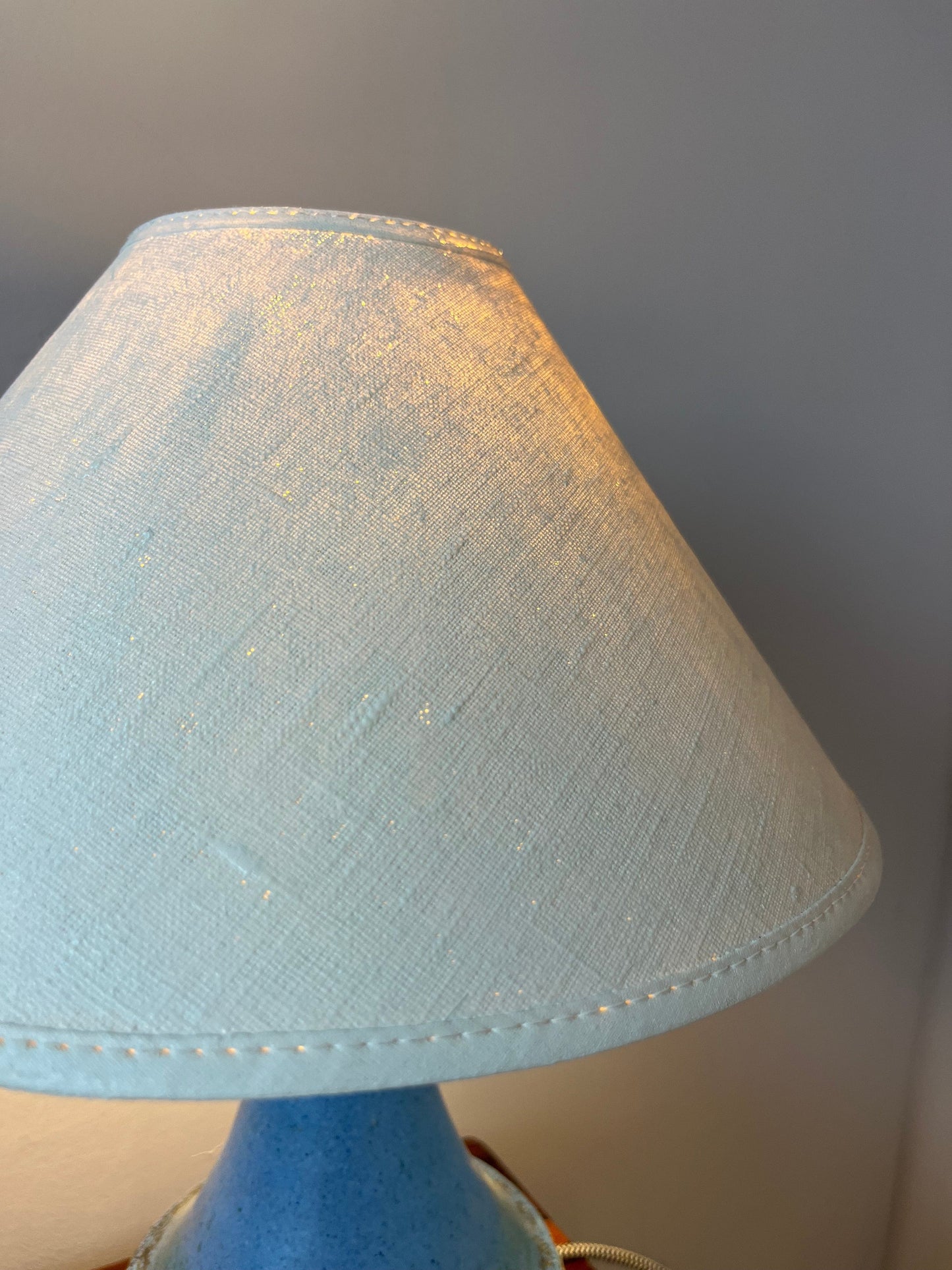 Tischlampe blau braun Keramik mit Stoffschirm