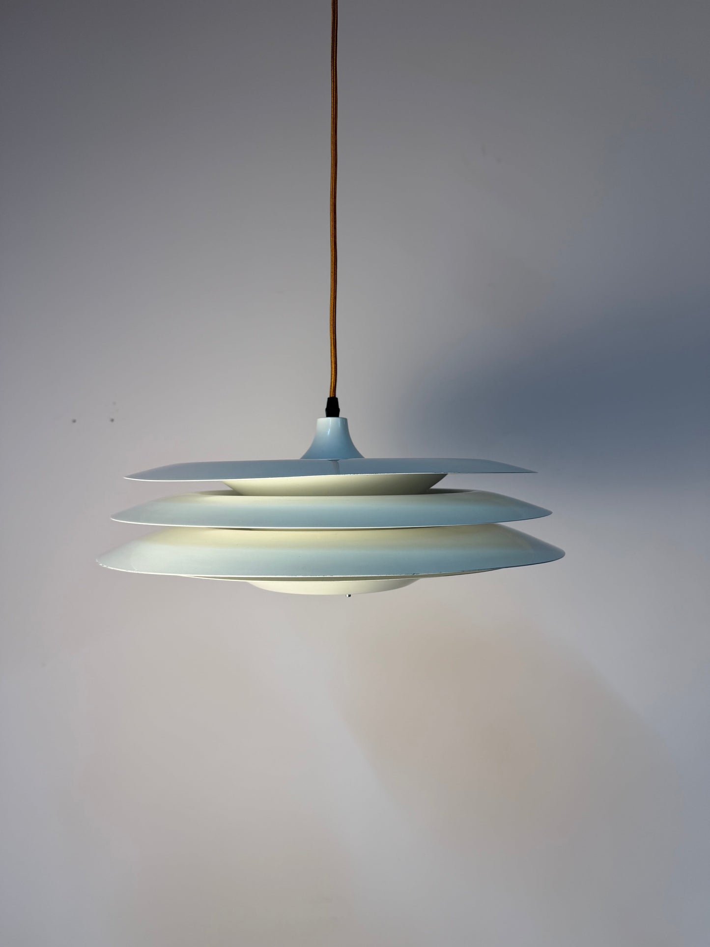 Vintage Lamellenlampe "Typ 2010" von Vitrika, weiß