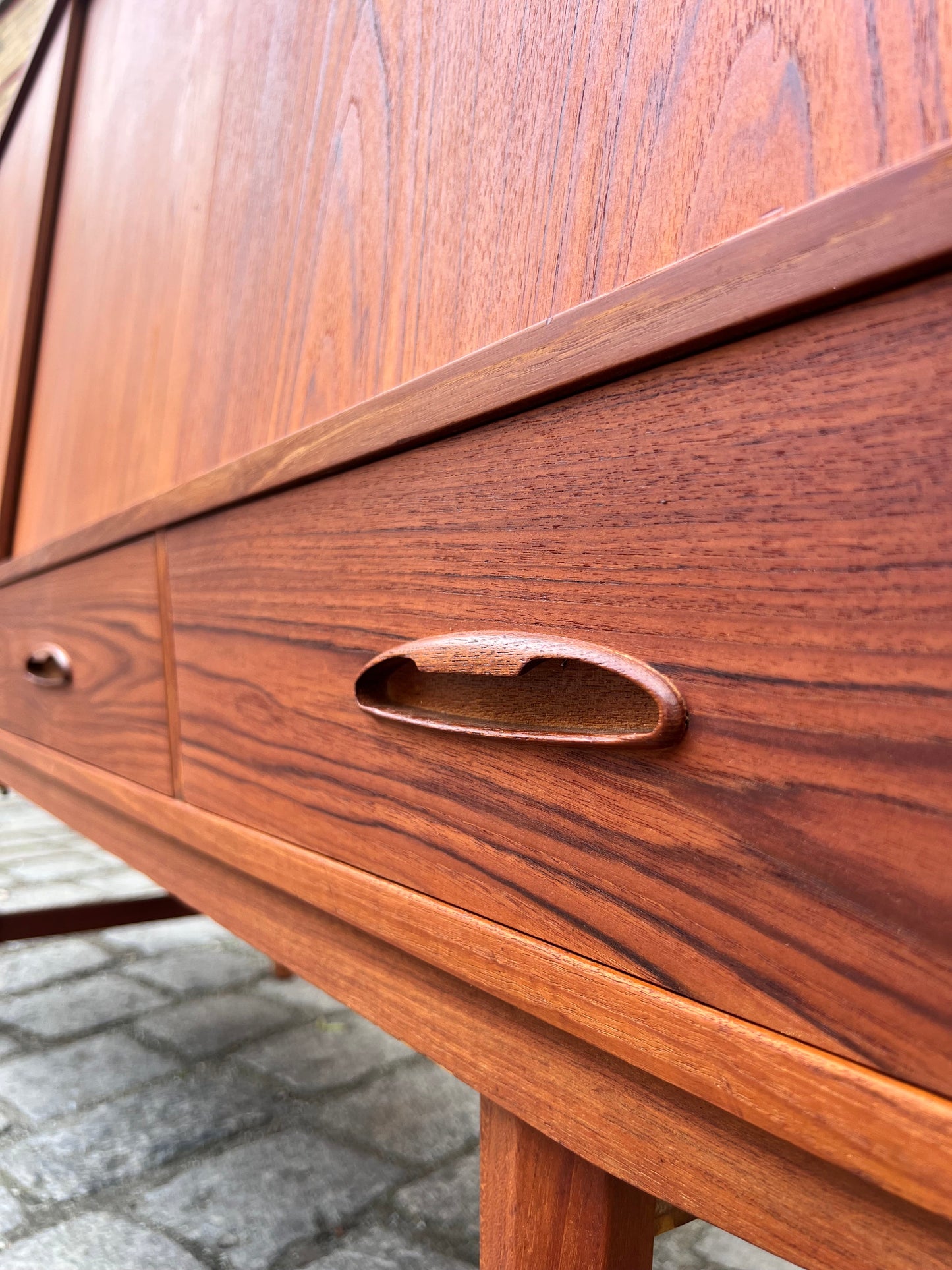 Buffet haut vintage en teck du Danemark