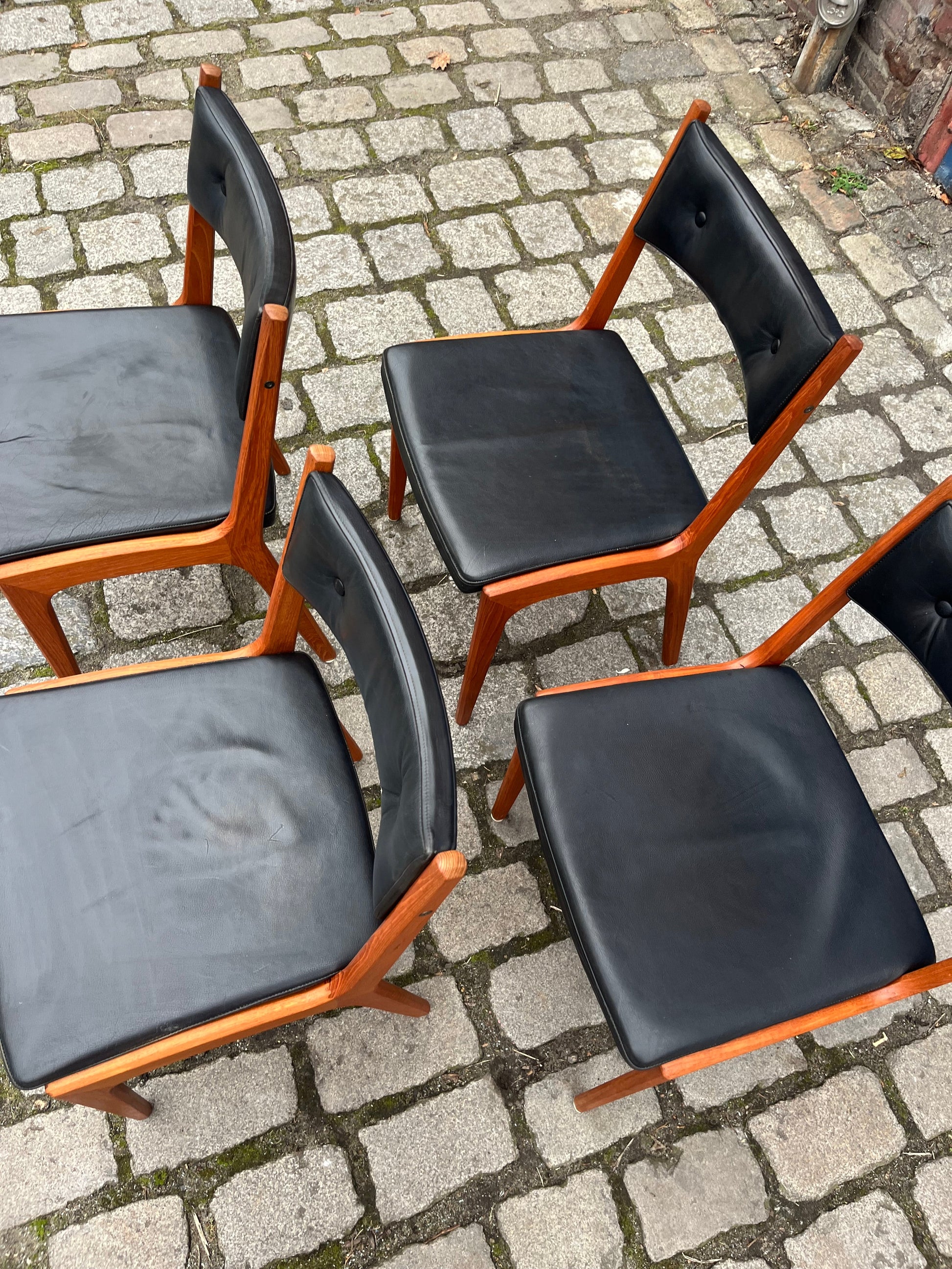Vintage Esszimmerstuhl Set von 4 von K.S. Stolefabrik aus Teak und schwarzem Leder