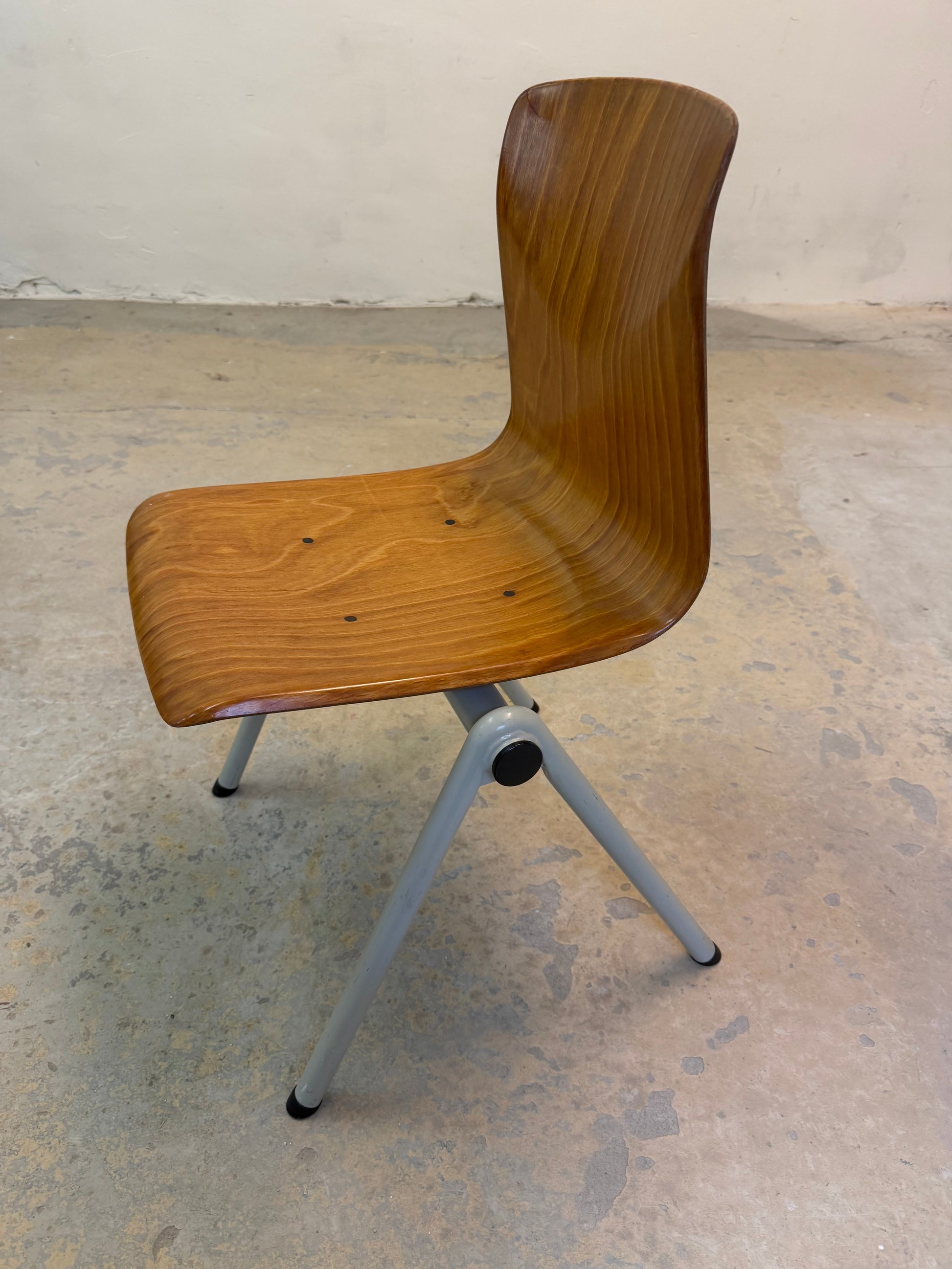 Vintage Bugholzstuhl S30 von Galvanitas