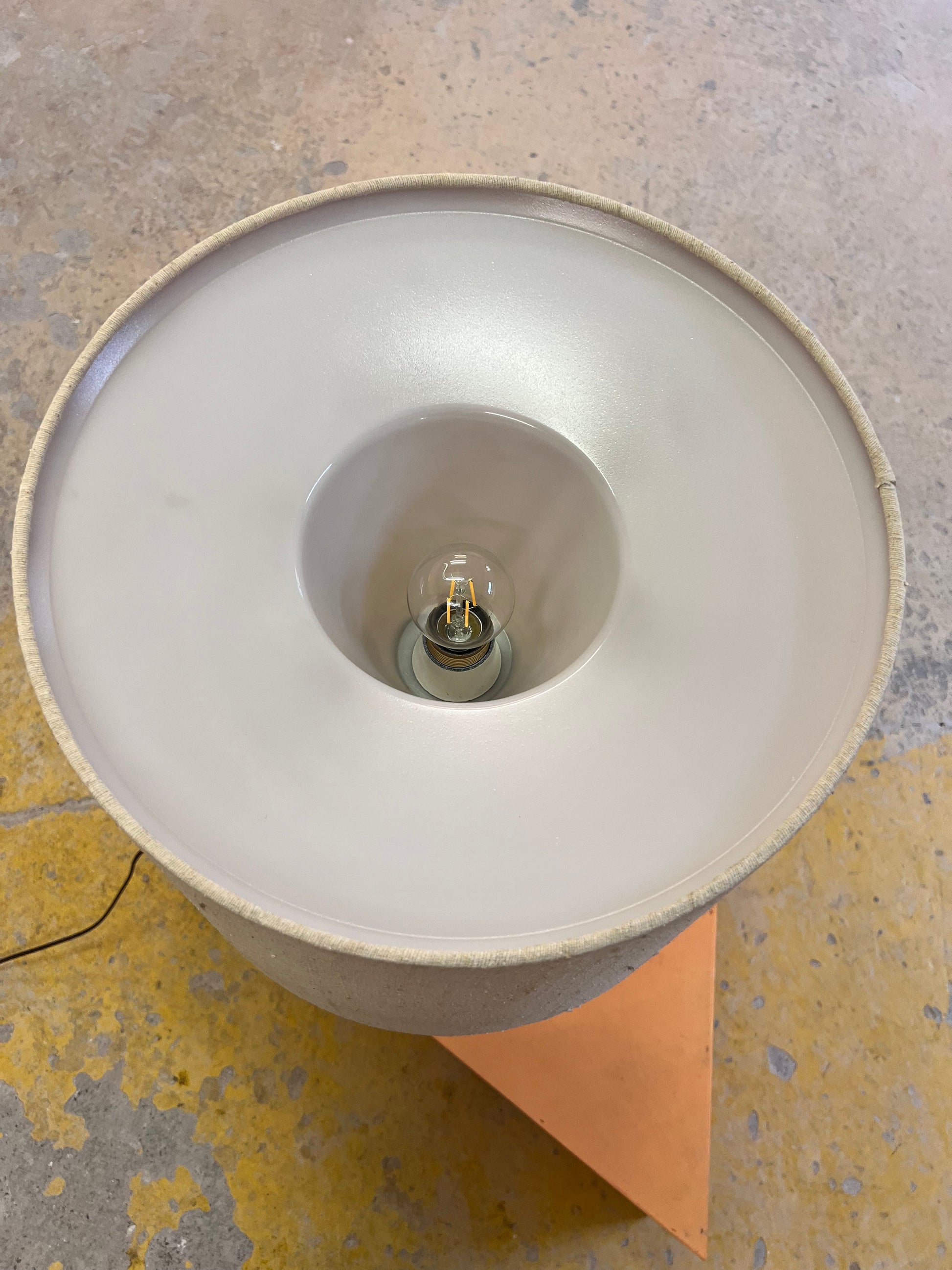 Vintage Tischlampe Teak und Rohseide von DOMUS