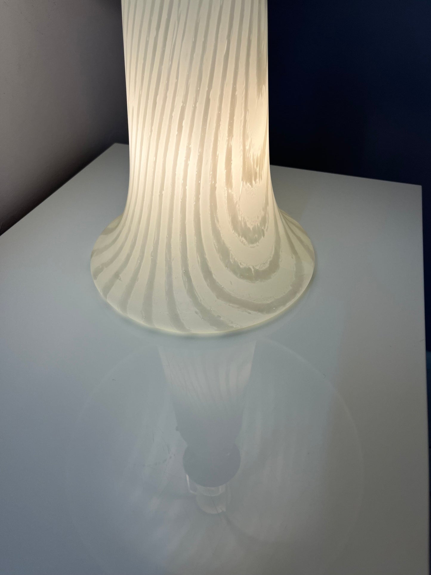 Vintage Pilzlampe von Peill+Putzler weiß Zebramuster