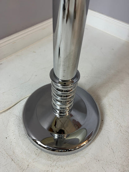 Stehlampe Chrom mit grauem Schirm