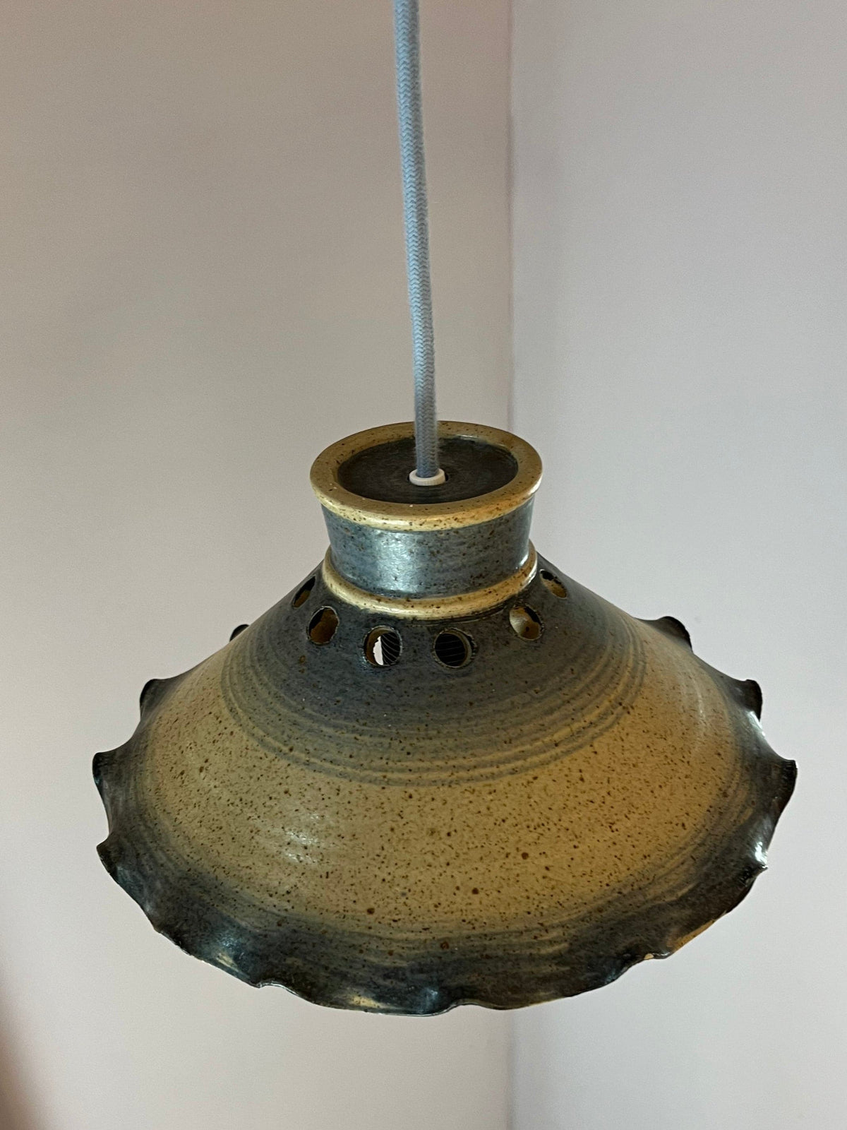 Lampe suspendue vintage en céramique bleue du Danemark