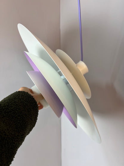 Vintage Lamellenlampe weiß lila von Formlight