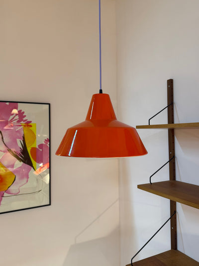 Suspension Émail Orange-Rouge de Louis Poulsen