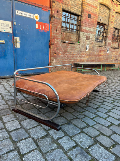 Vintage Kufensofa von Hynek Gottwald