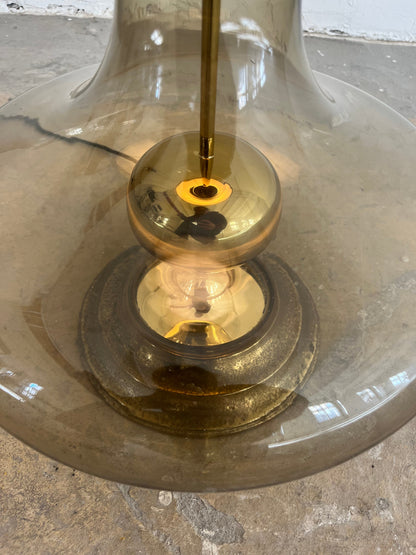 Vintage Stehlampe mit Rauchglasfuß und floralem Schirm