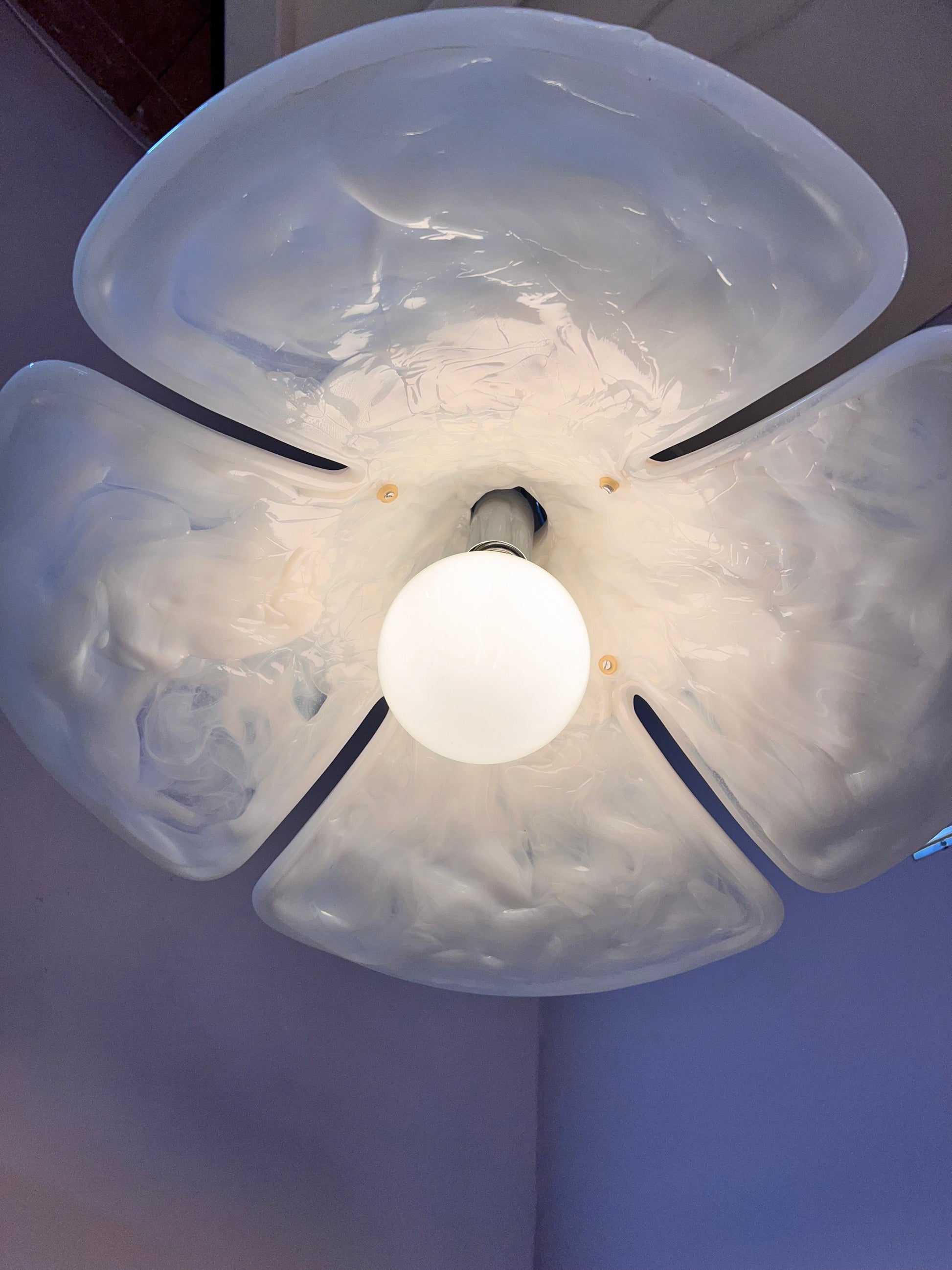 Vintage Hängelampe Blume von Gebrüder Cosack weiß Chrom handgearbeitet