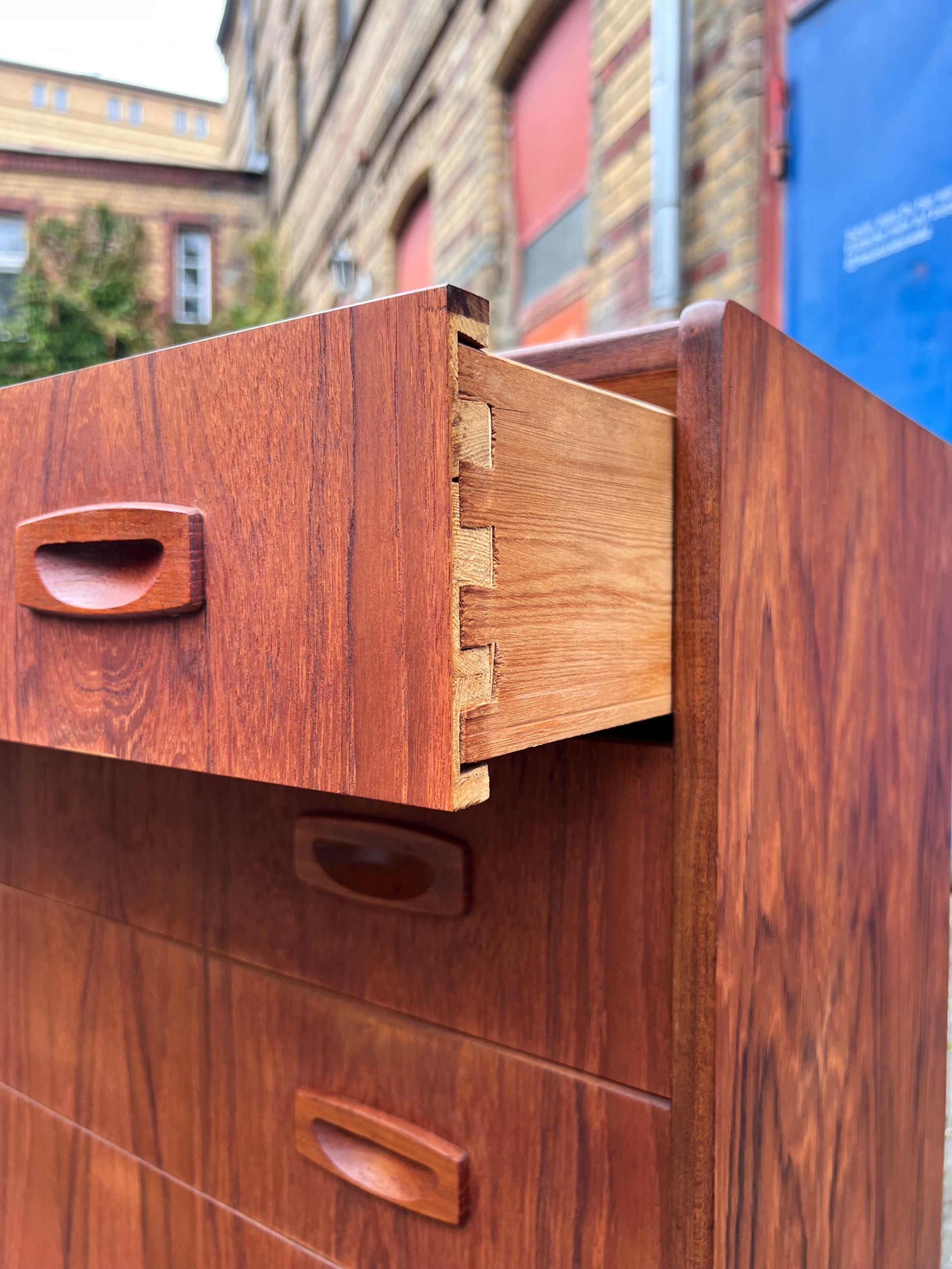 Vintage Kommode Teak mit Schloss aus Dänemark