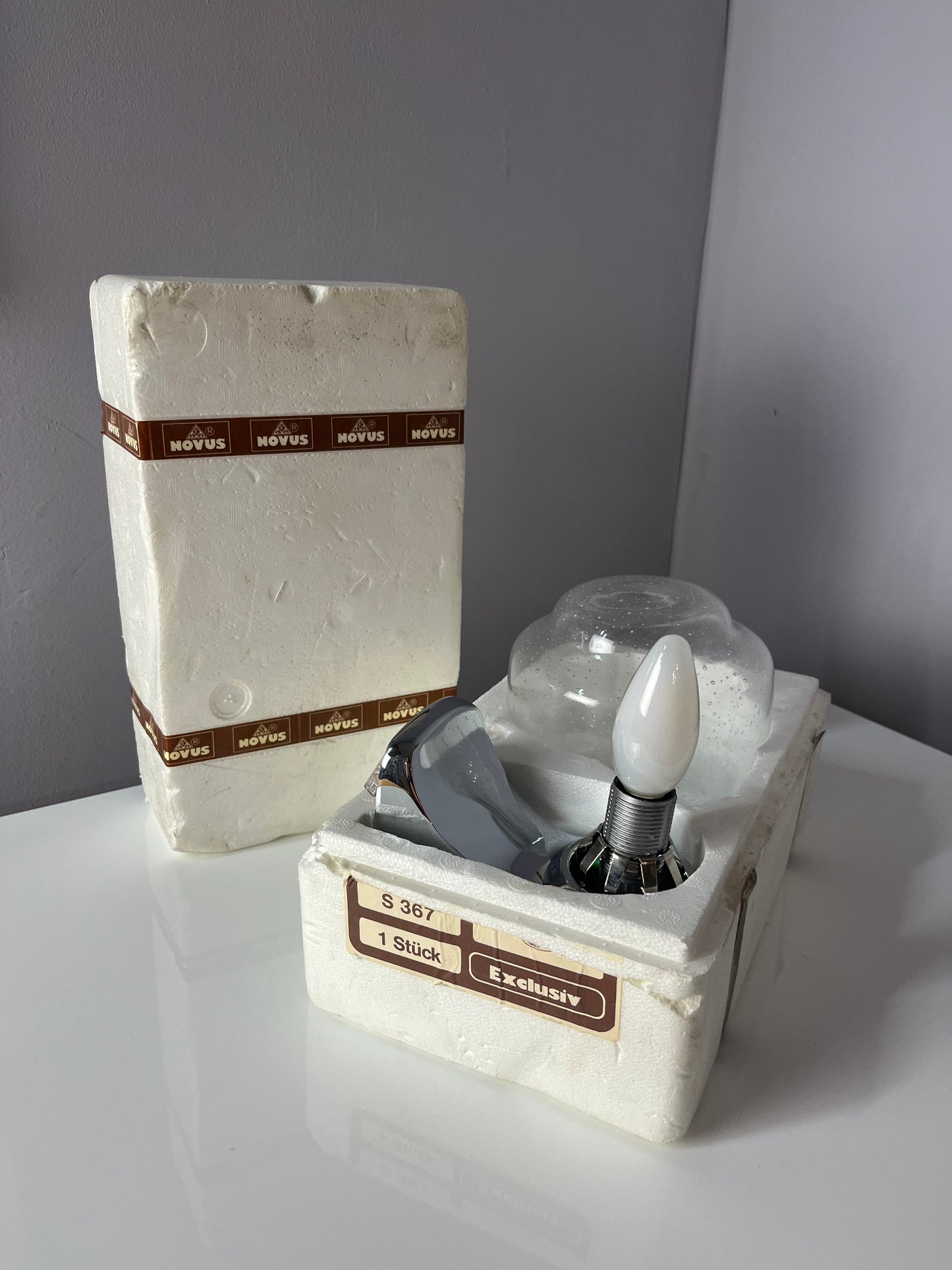 Vintage Wandlampe Einschlussglas von Novus in Originalverpackung