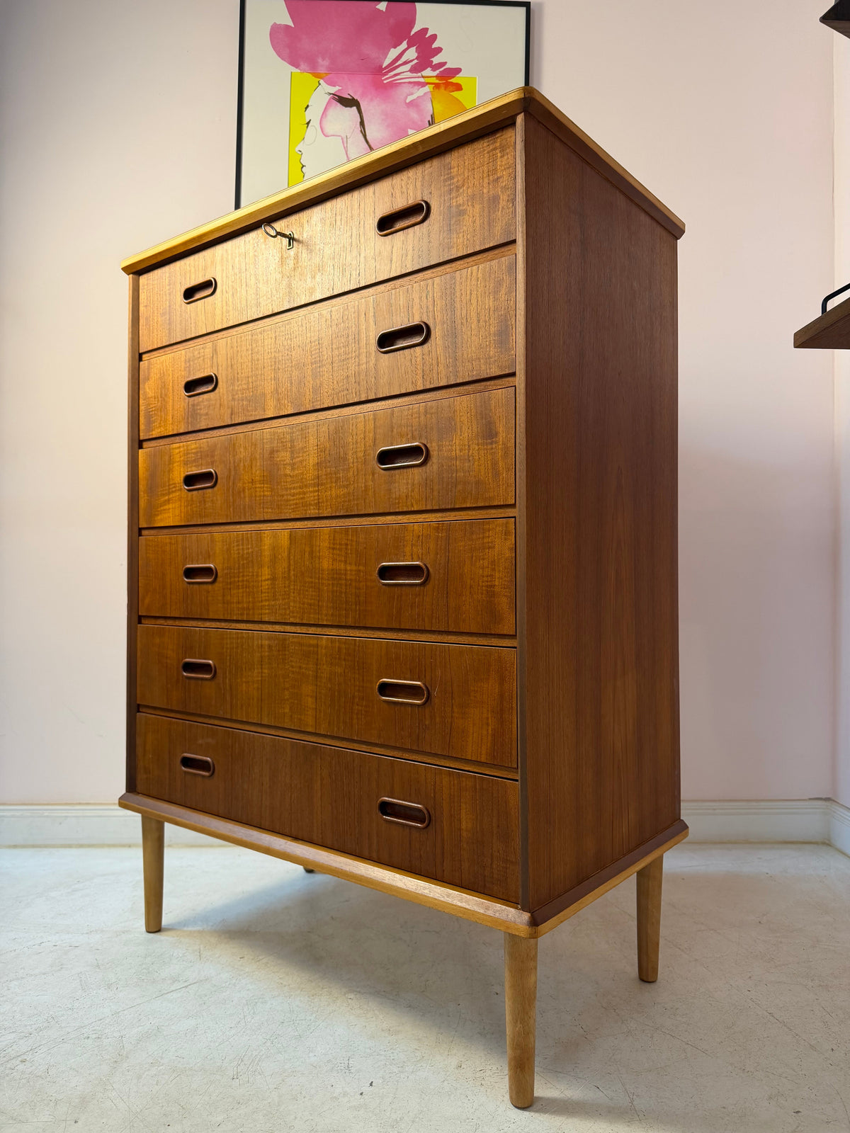 Vintage Kommode Teak mit Schloss aus Dänemark