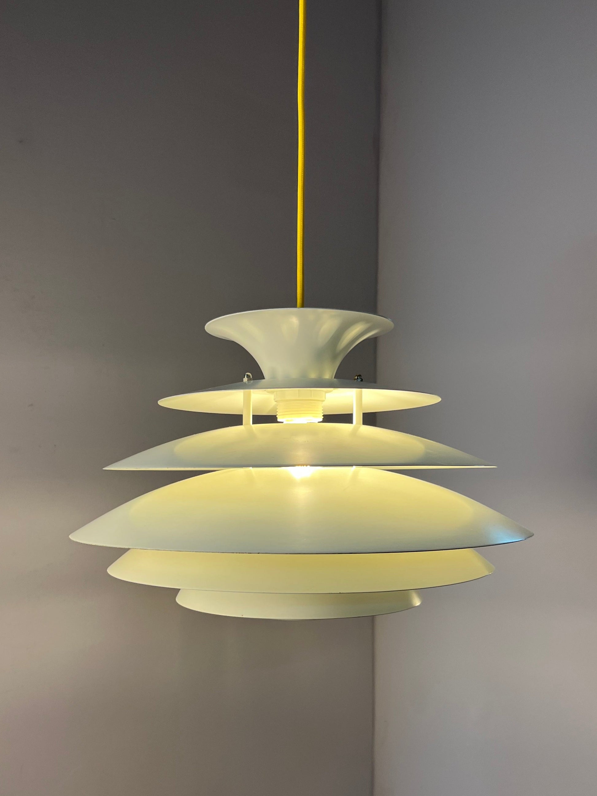 Vintage Lamellenlampe Modell 80113 von Formlight weiß gelb