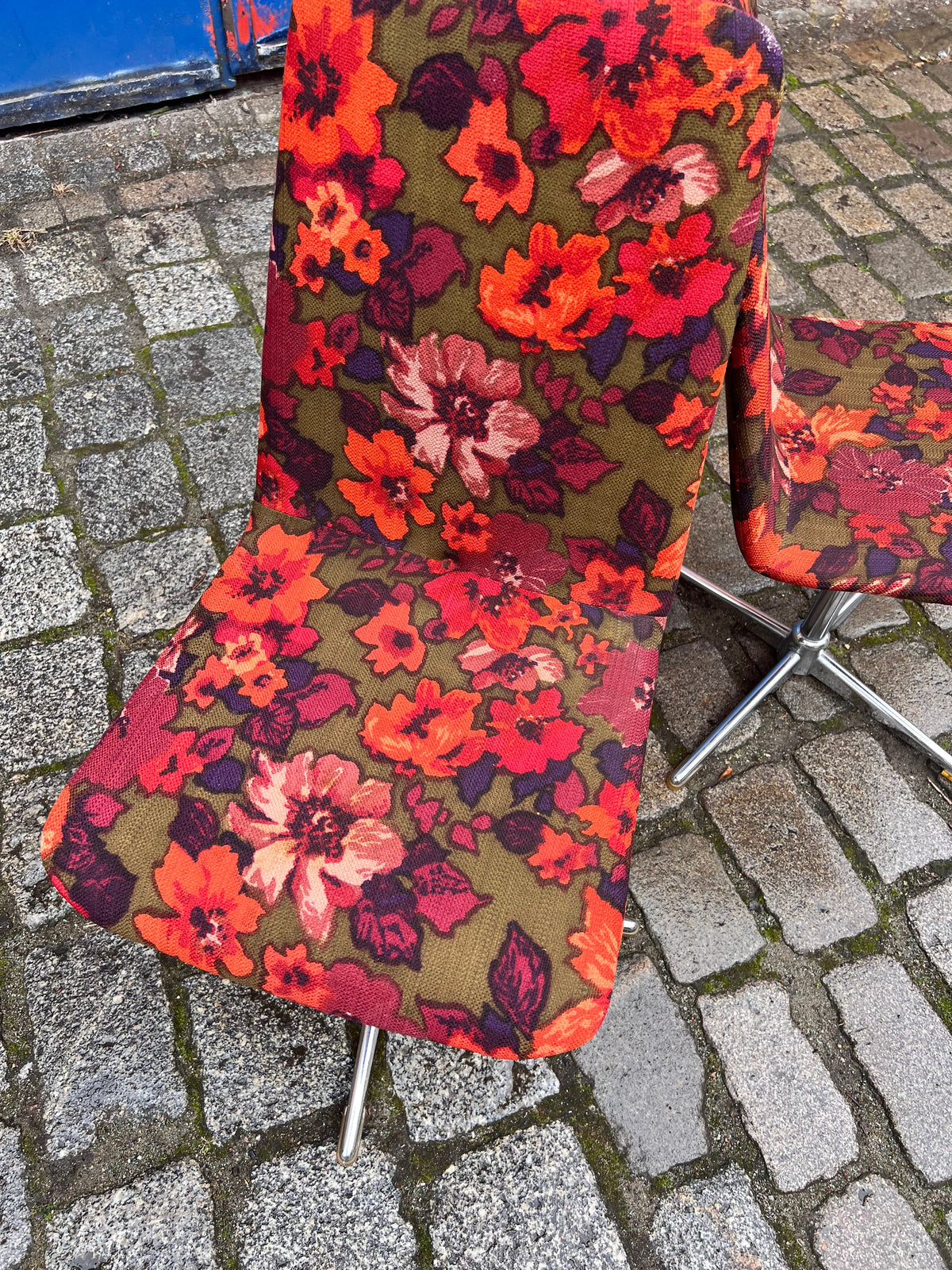 2x Drehstuhl rot floral von EKA Wohnmöbel