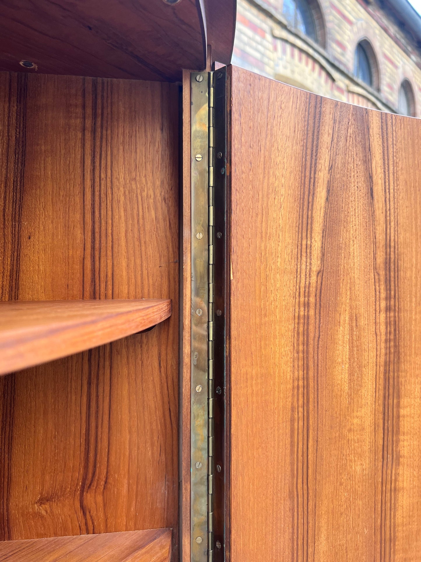 Vintage Eckschrank Teak mit Schloss aus Dänemark