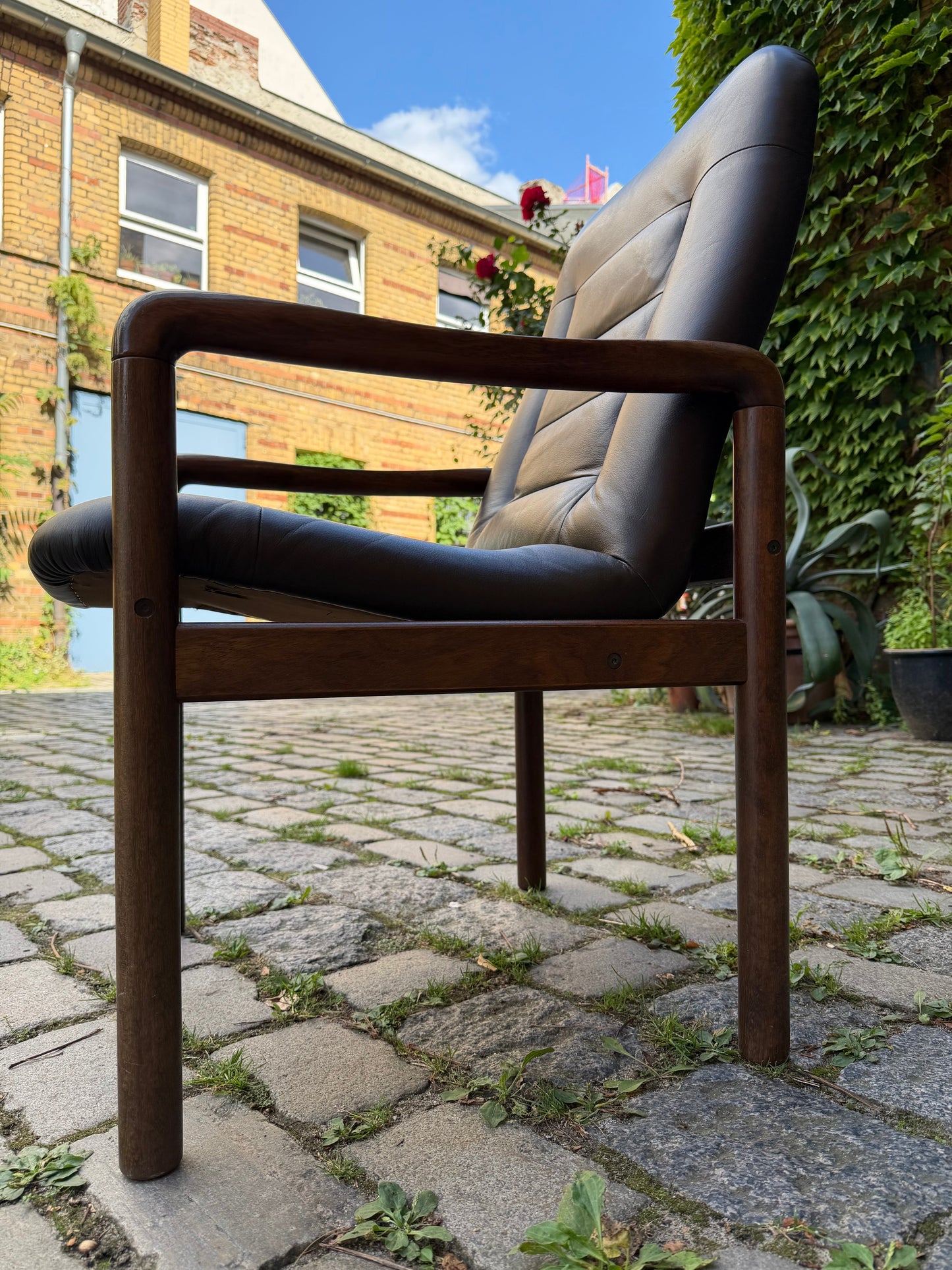 Vintage Sessel Echtleder dunkelbraun von Dyrlund