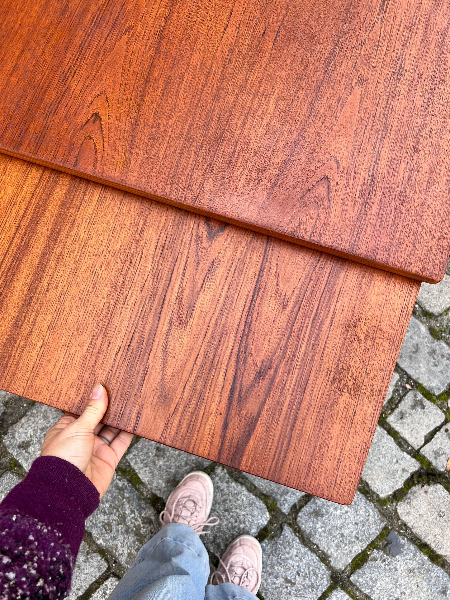 Esstisch Teak ausziehbar trapezförmige Tischblätter