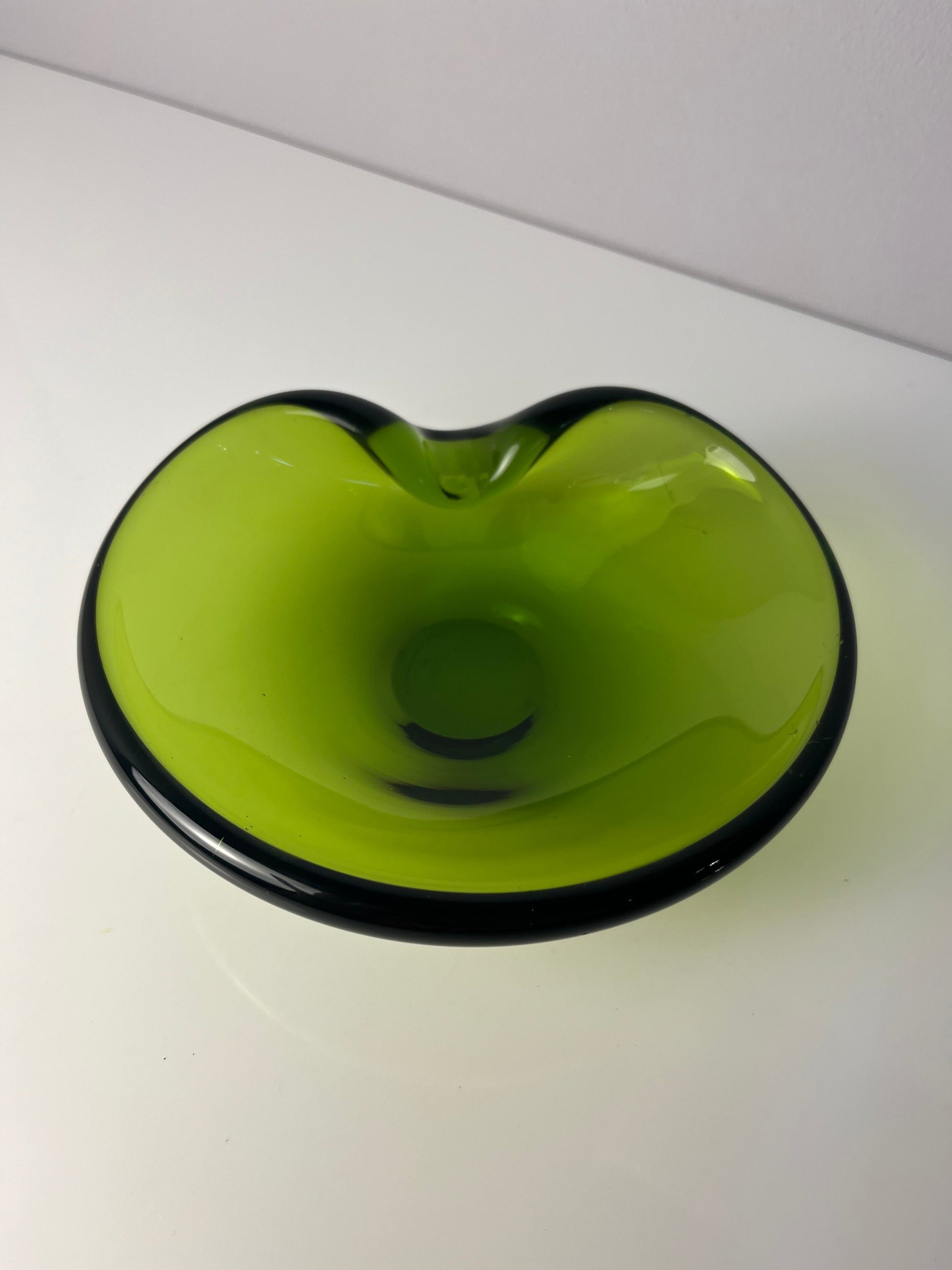 Vintage Aschenbecher grün Glas von Holmegaard