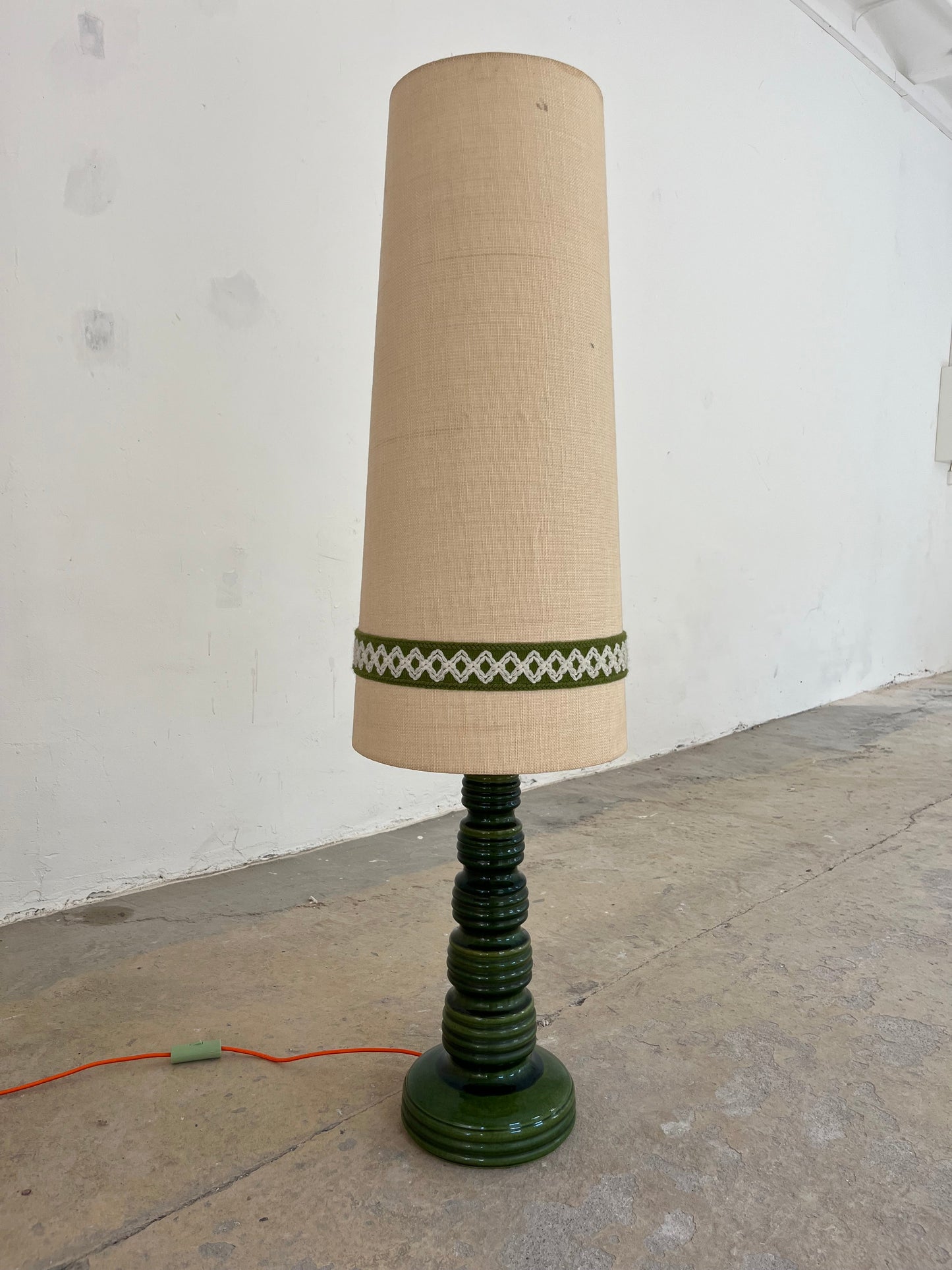 Vintage Stehlampe "No 476 50" von Aro Leuchten aus grüner Keramik