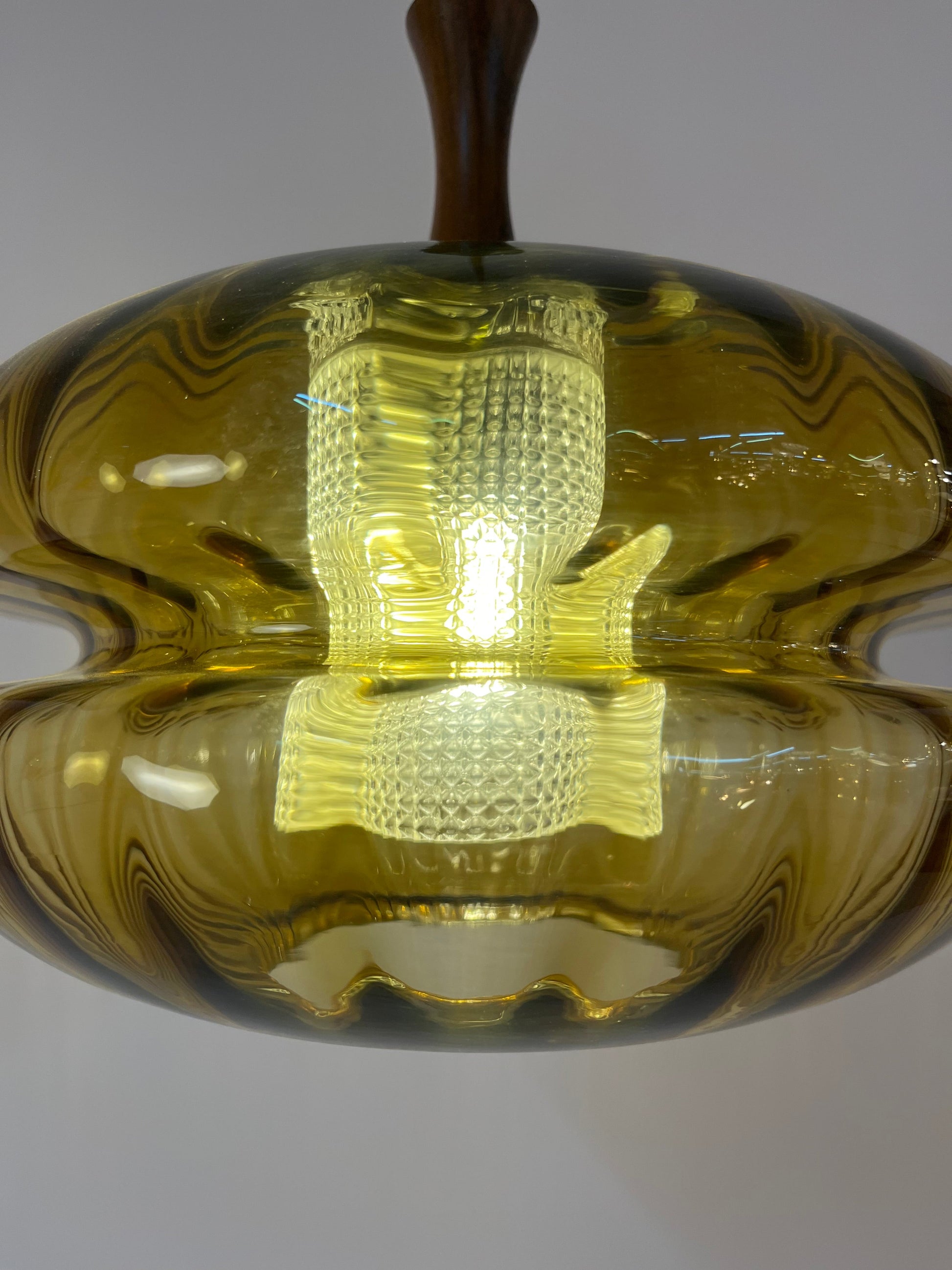 Vintage Hängelampe von Orrefors aus Glas und Teak