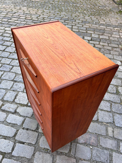 Vintage Kommode Teak mit Schloss aus Dänemark