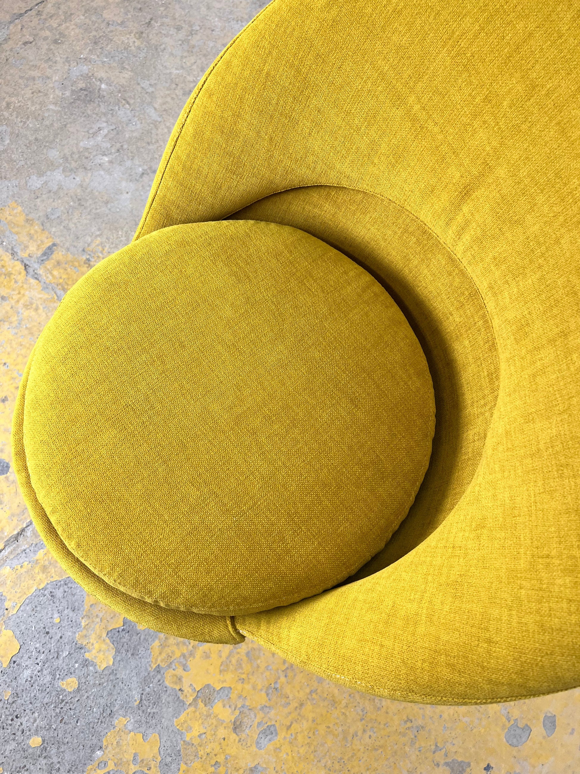 Vintage Sessel Cone Chair von Verner Panton drehbar gelb neu bezogen