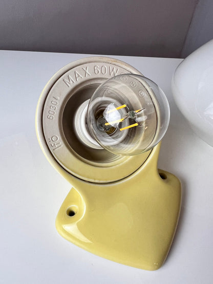 Vintage Wandlampe Modell 6030 gelb von Sigvard Bernadotte für Ifö