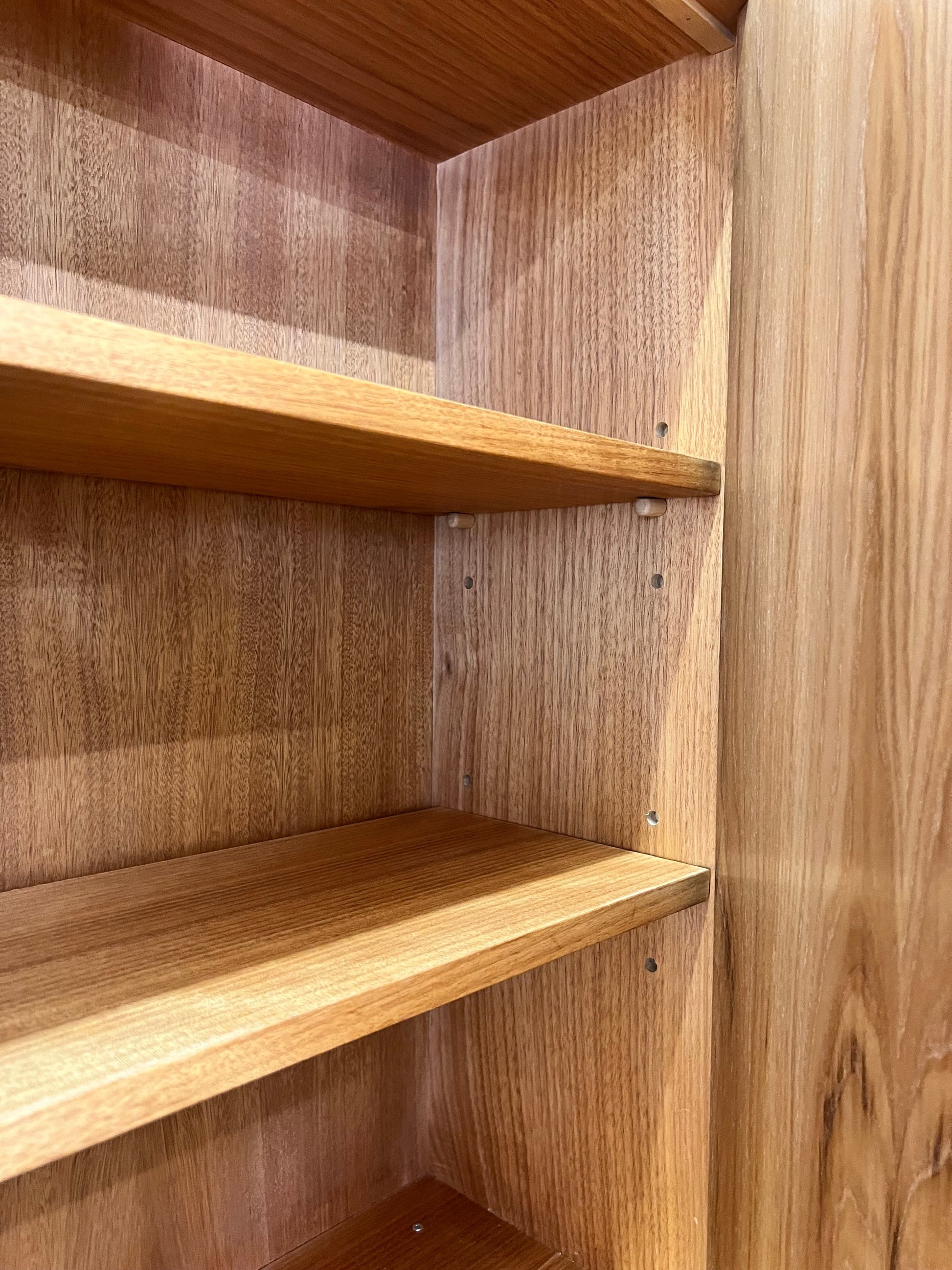 Vintage Schrank Typ 605 von Herbert Eilenberg für Hellerau auf Hairpinlegs