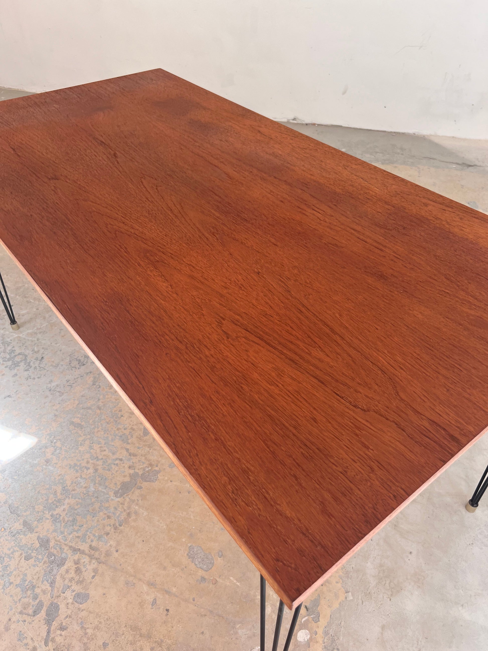 Vintage Esstisch Teak mit originalen Hairpin Legs