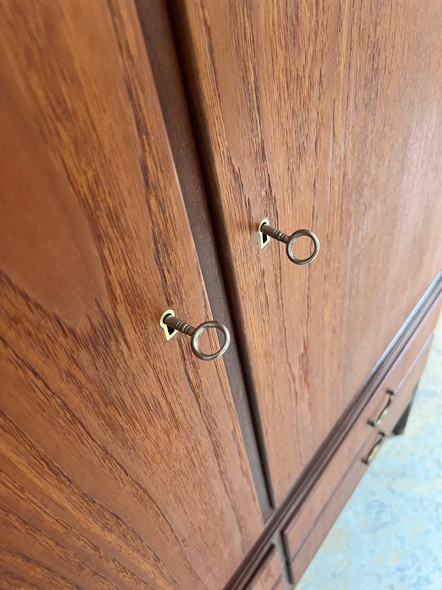 Vintage Aktenschrank Teak mit Schloss aus Dänemark, 50er Jahre