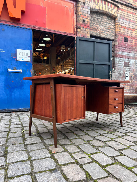 Vintage Schreibtisch von VKW Möbel Teak