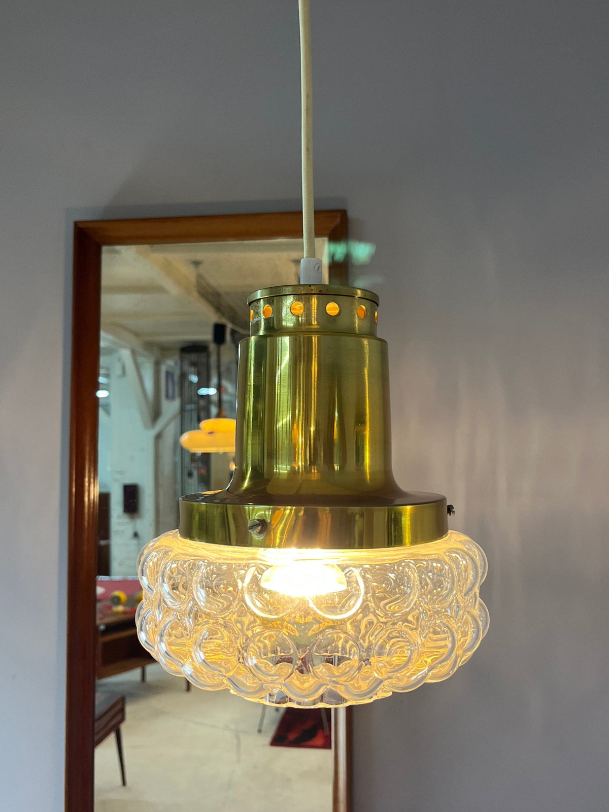 Suspension vintage en verre bullé par Helena Tynell pour Glashütte Limburg