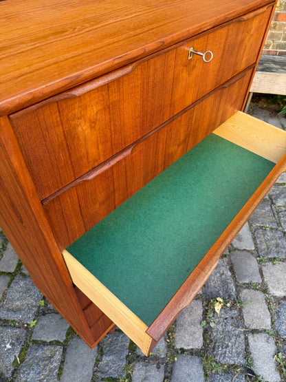 Tallboy Kommode Teak mit Schloss aus Dänemark