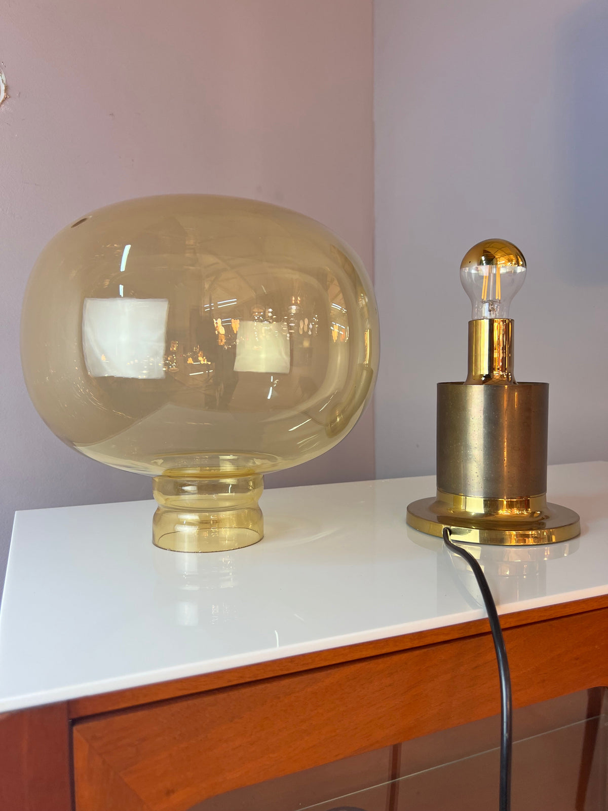Lampe de table vintage en laiton et verre soufflé à la bouche