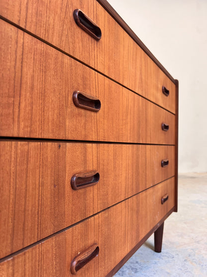 Vintage Kommode Teak zweifarbig aus Dänemark, 60er Jahre
