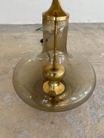 Vintage Stehlampe mit Rauchglasfuß und floralem Schirm