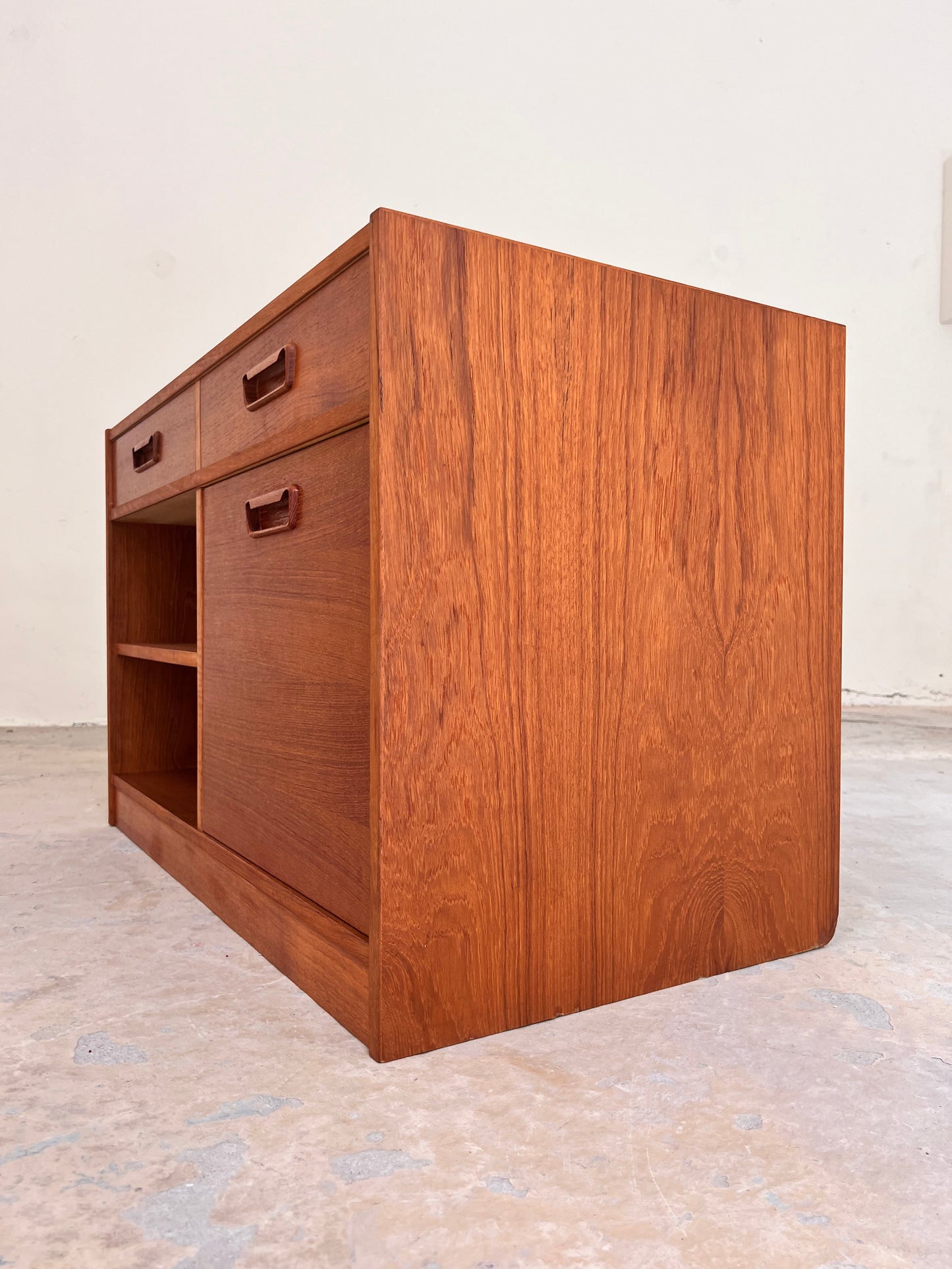 Vintage Barschrank Teak mit Minibar, Dänemark