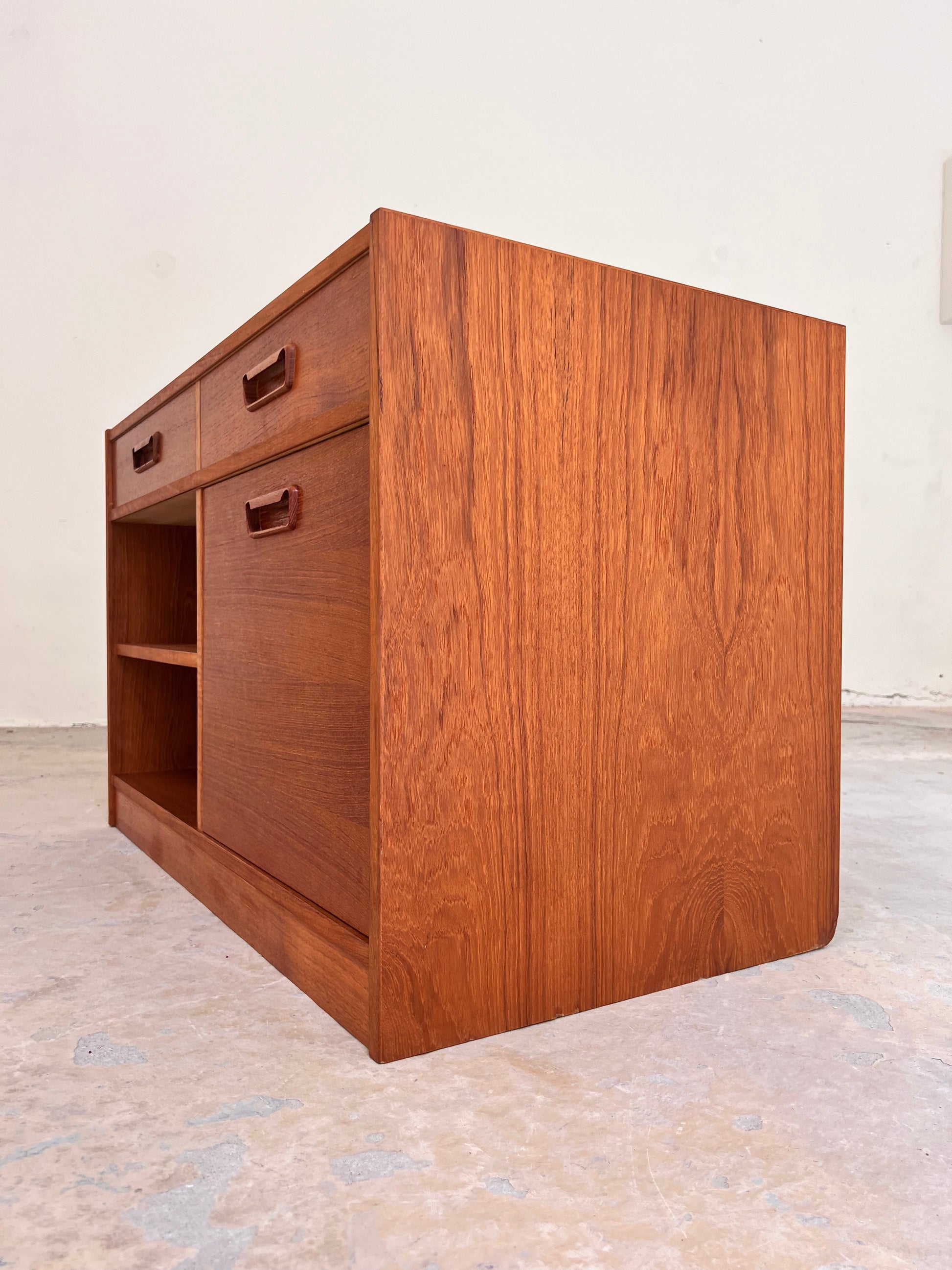 Vintage Barschrank Teak mit Minibar, Dänemark