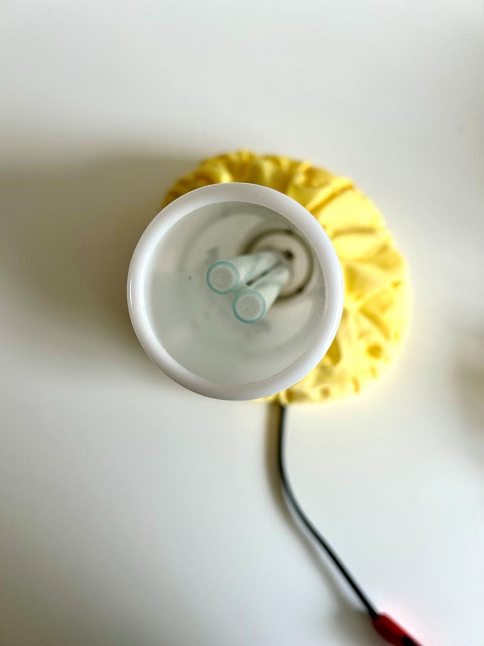 Lampe de table vintage Cloche da tavola de Sirrah blanche, jaune