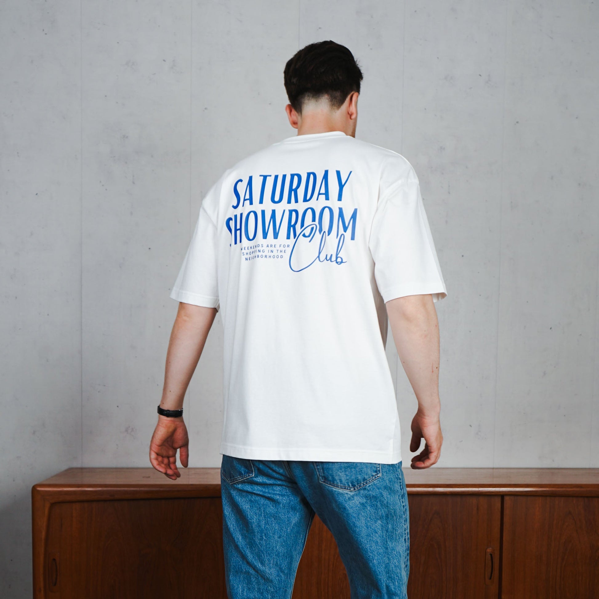 Vintage T-Shirt "Saturday Showroom Club" Oversized von Stickmacher