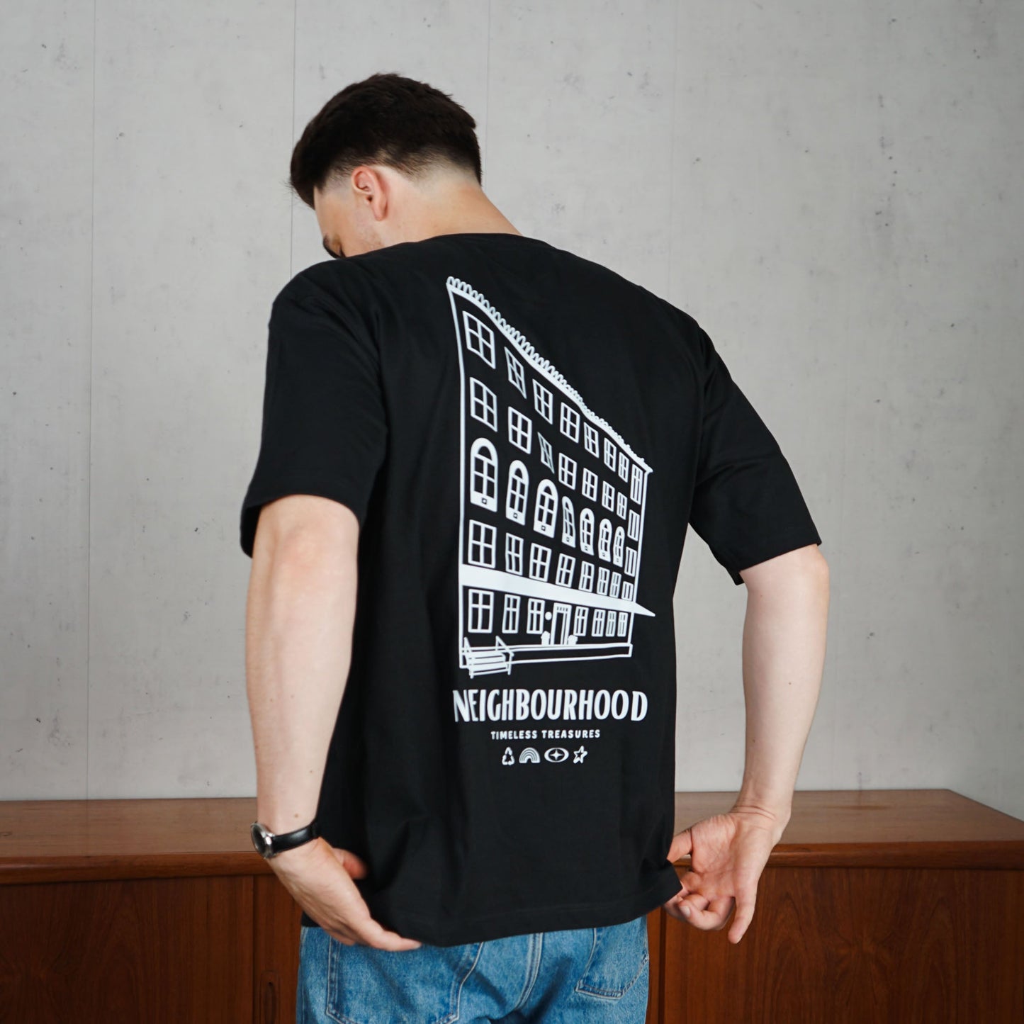 Vintage T-Shirt "Neighbourhood" Oversized von Stickmacher