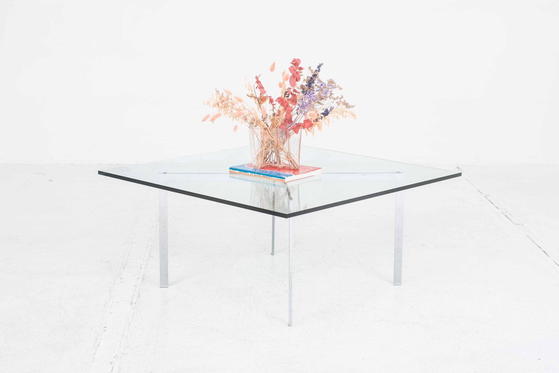 Vintage Barcelona coffee table by Mies van der Rohe, Knoll – 2nd home