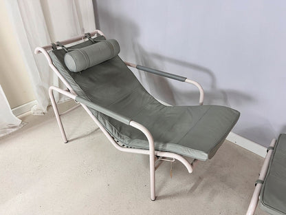 Vintage lounger model Genni by Gabriele Mucchi for Zanotta grey genuine leather