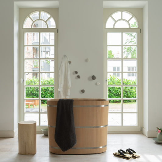 nouvelle baignoire en bois de cèdre OFURO de MAOMI