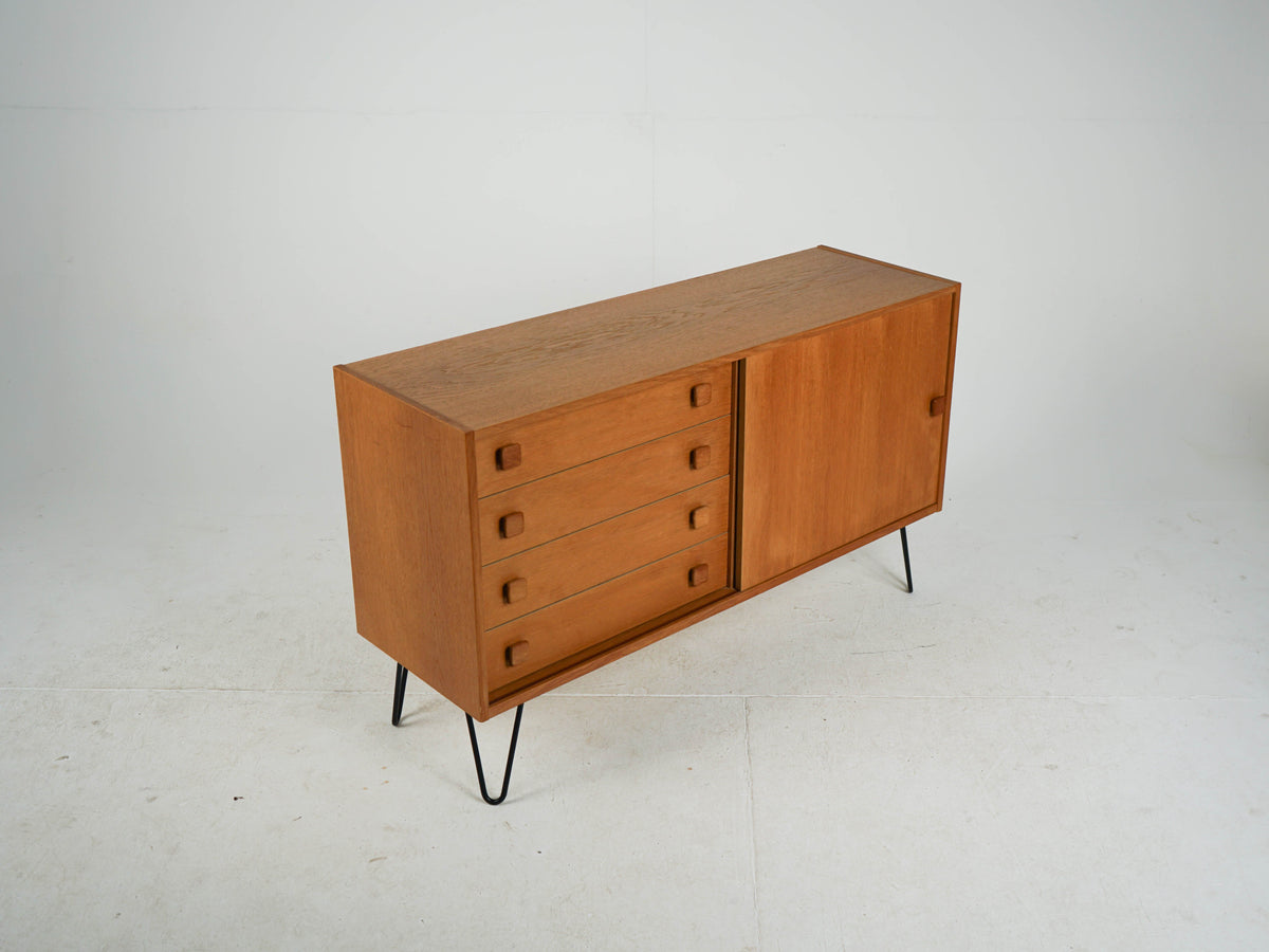 Vintage Sideboard Mid-Century 60er Jahre mit Metallbeinen
