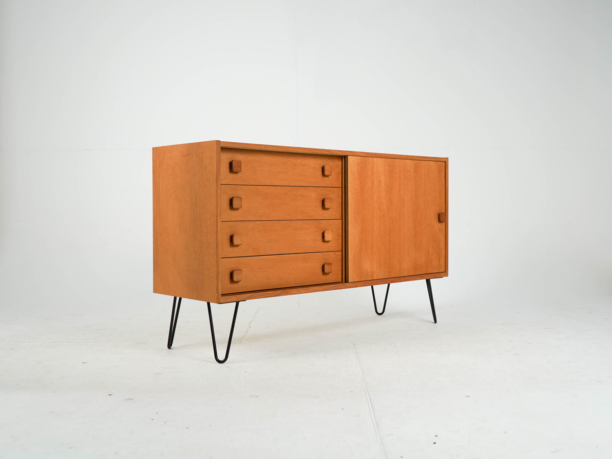 Vintage Sideboard Mid-Century 60er Jahre mit Metallbeinen