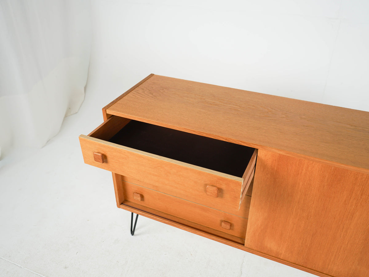 Vintage Sideboard Mid-Century 60er Jahre mit Metallbeinen